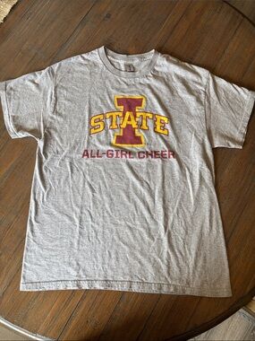 Gildan size L Iowa State All Girl Cheerleading  short sleeve top
